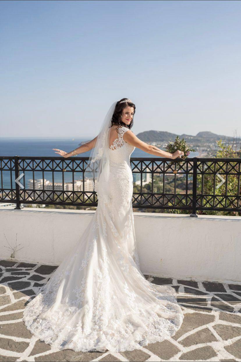 Gallery Image #slidesGrid182