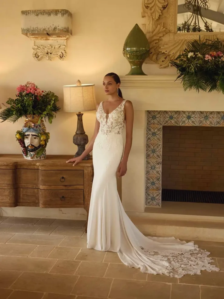 Modeca #Glow Default Thumbnail Image